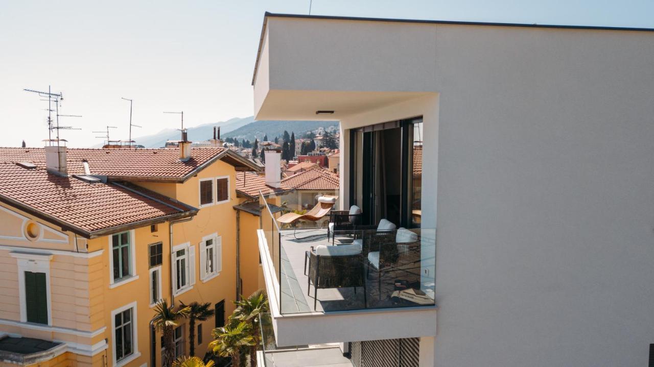 Luxury Apartment Iris Adriatica ***** Opatija Extérieur photo