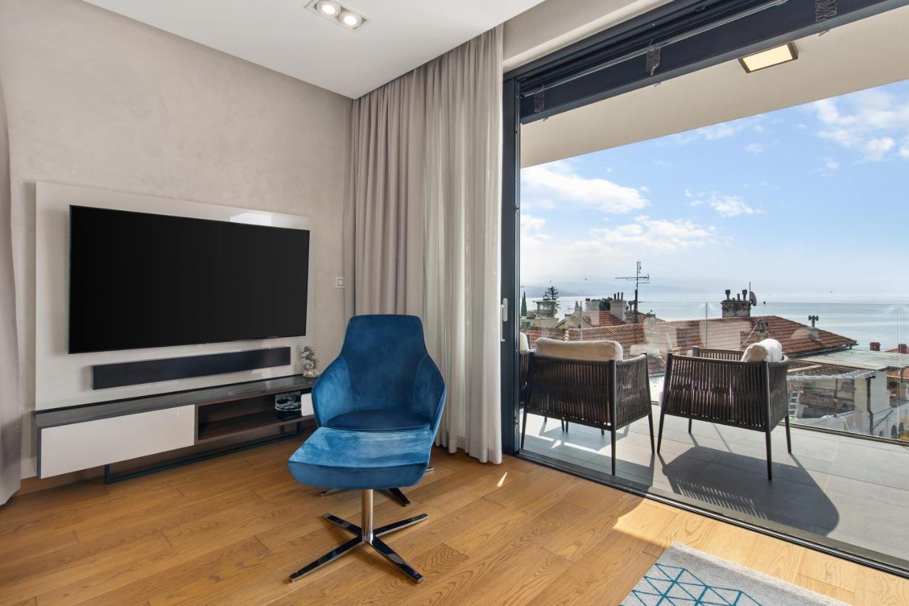 Luxury Apartment Iris Adriatica ***** Opatija Extérieur photo